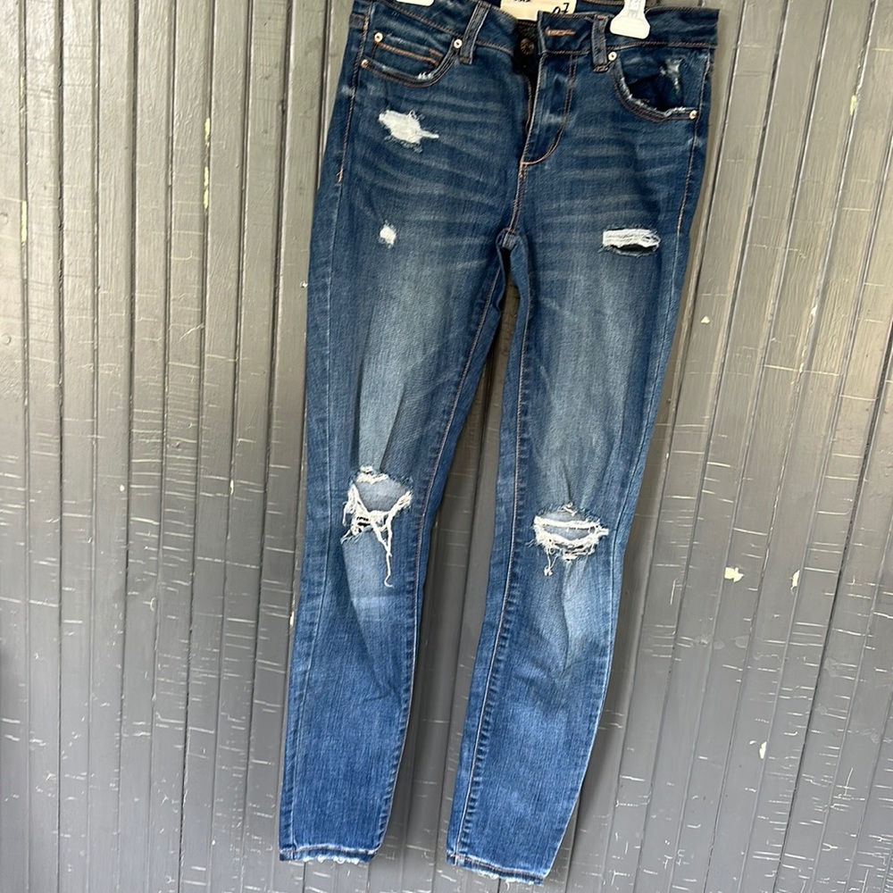 Distressed high rise blue Jean